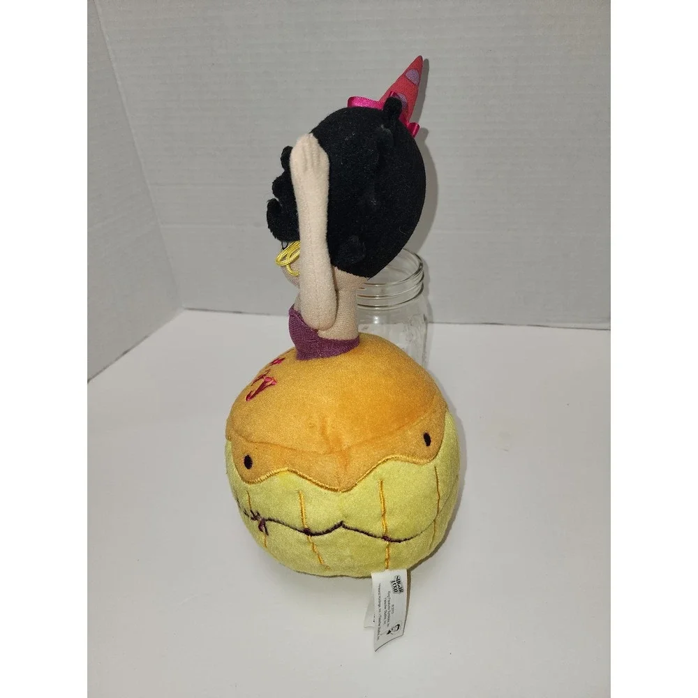 2013 Betty Boop May Birthday Bash‎ Plush Cake